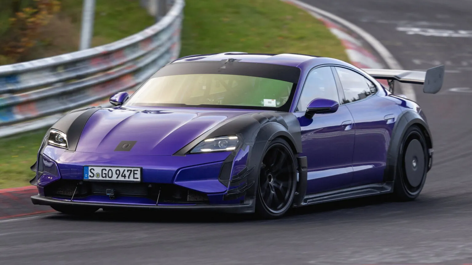 Porsche-Taycan-Turbo-GT-with-Weissach-Package-Manthey-Kit-2-copy-1536x864.webp