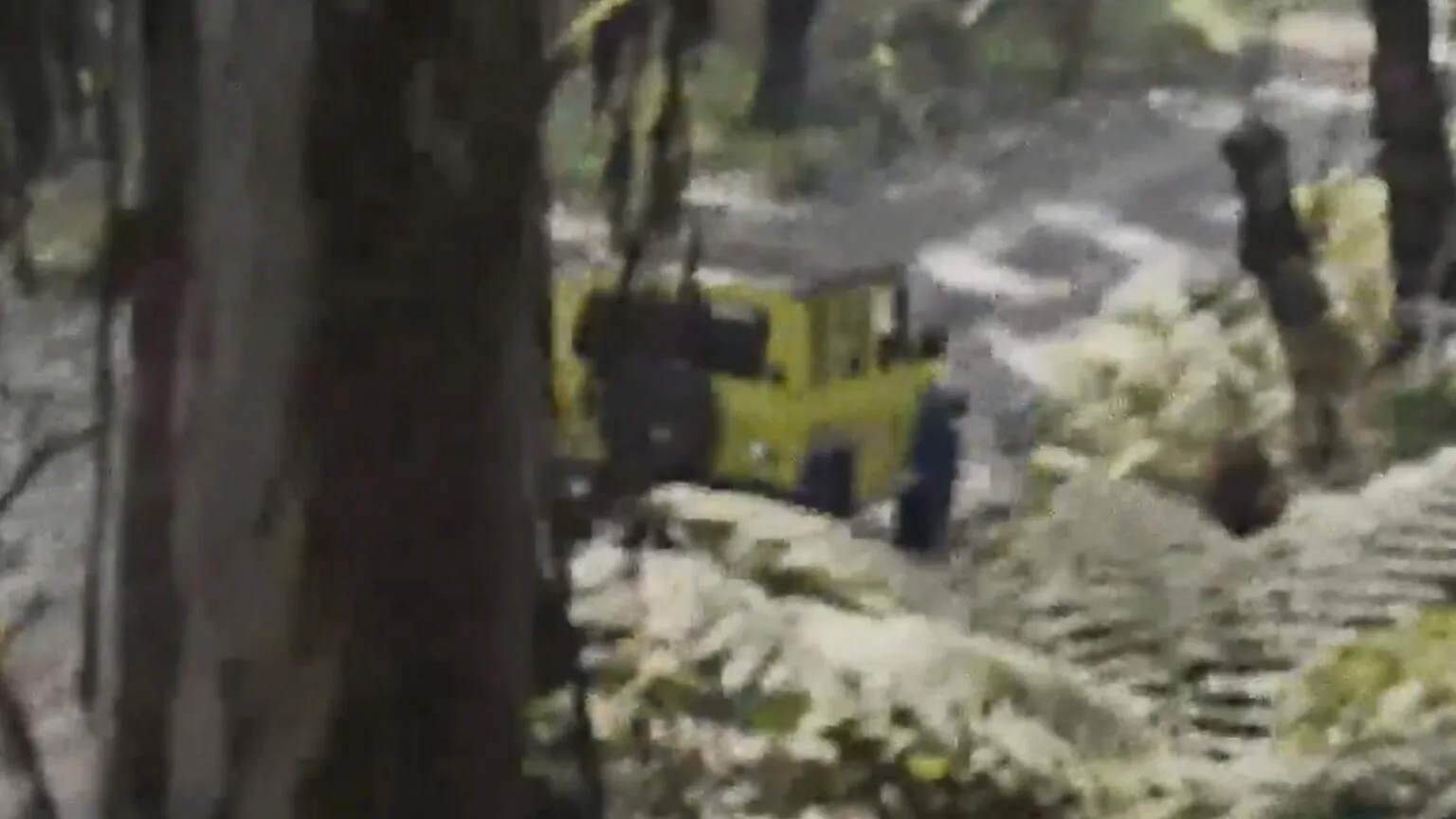 https://www.carscoops.com/wp-content/uploads/webp/2026/05/Suzuki-Jimny-Rhino-Special-Edition-Teaser-Australia-6-1536x864.webp