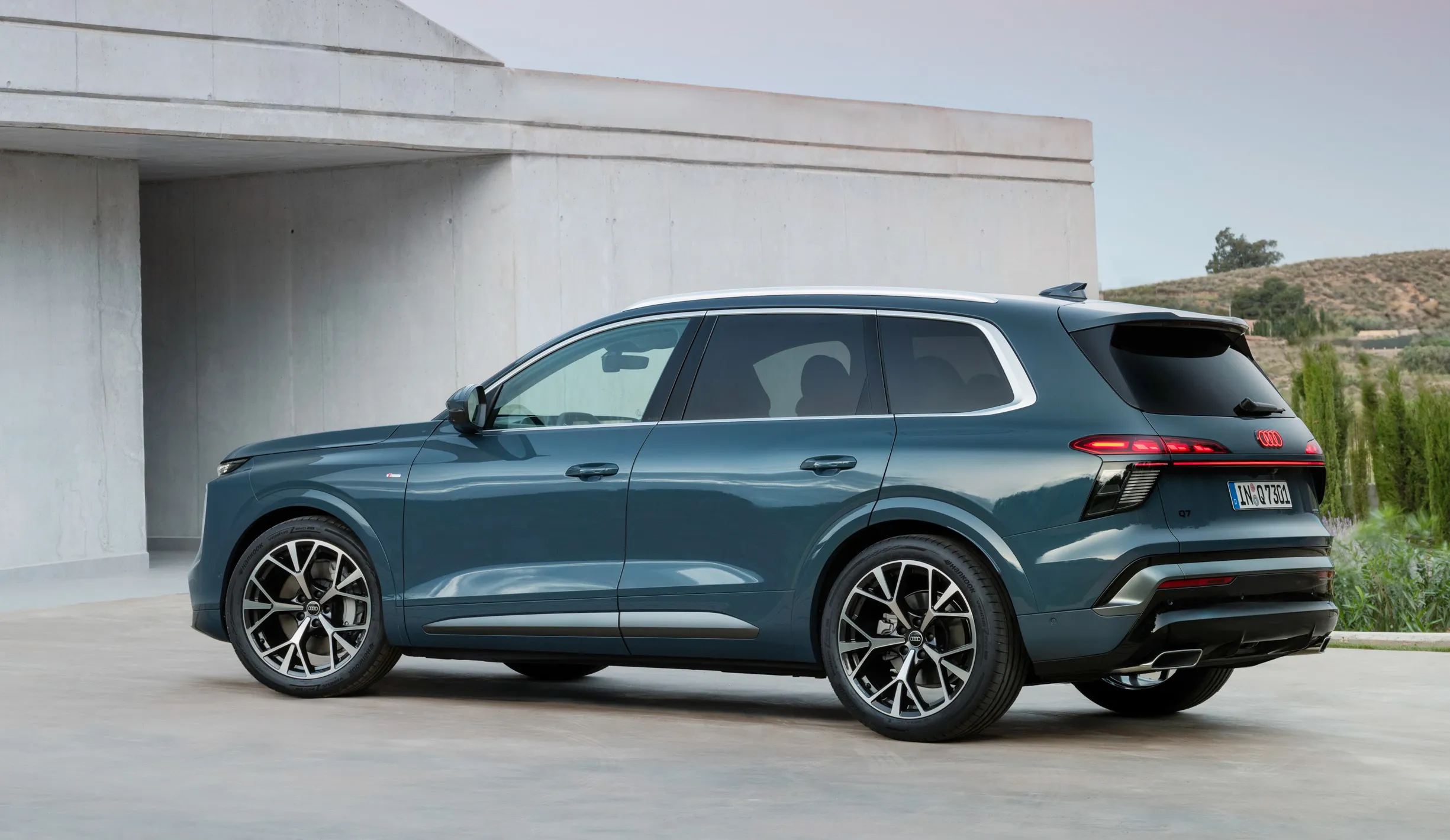 2027-Audi-Q7-00007.webp