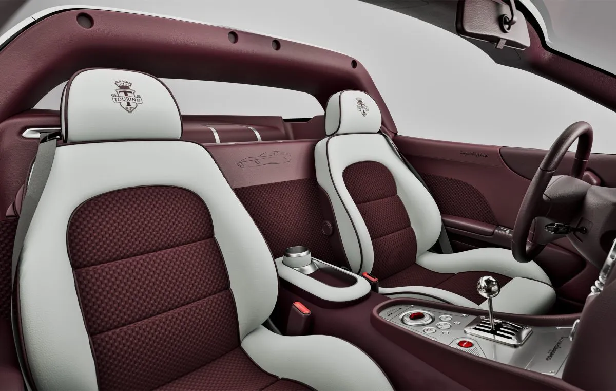 Touring-Superleggera-V12Veloce-Aperta-9.