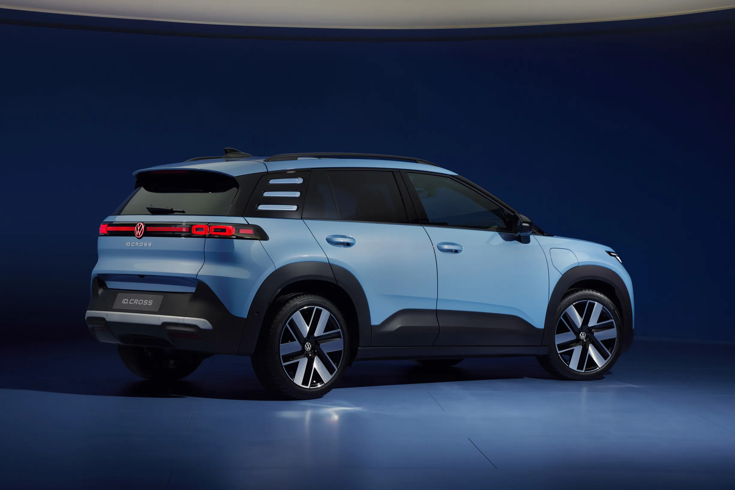 VW-ID.Cross-blue-00001.webp