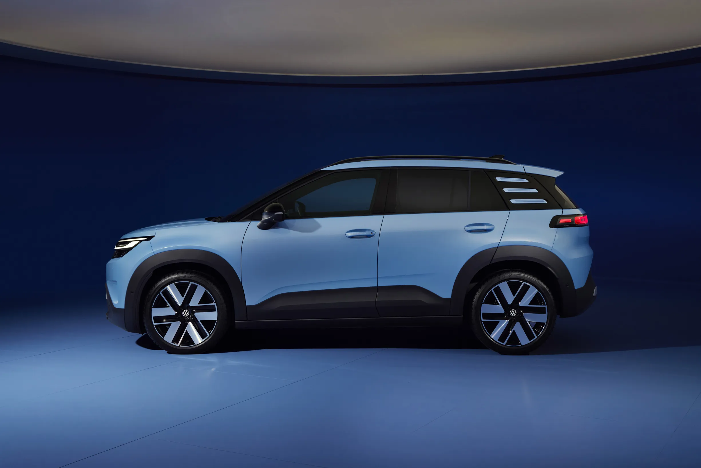 VW-ID.Cross-blue-00003.webp