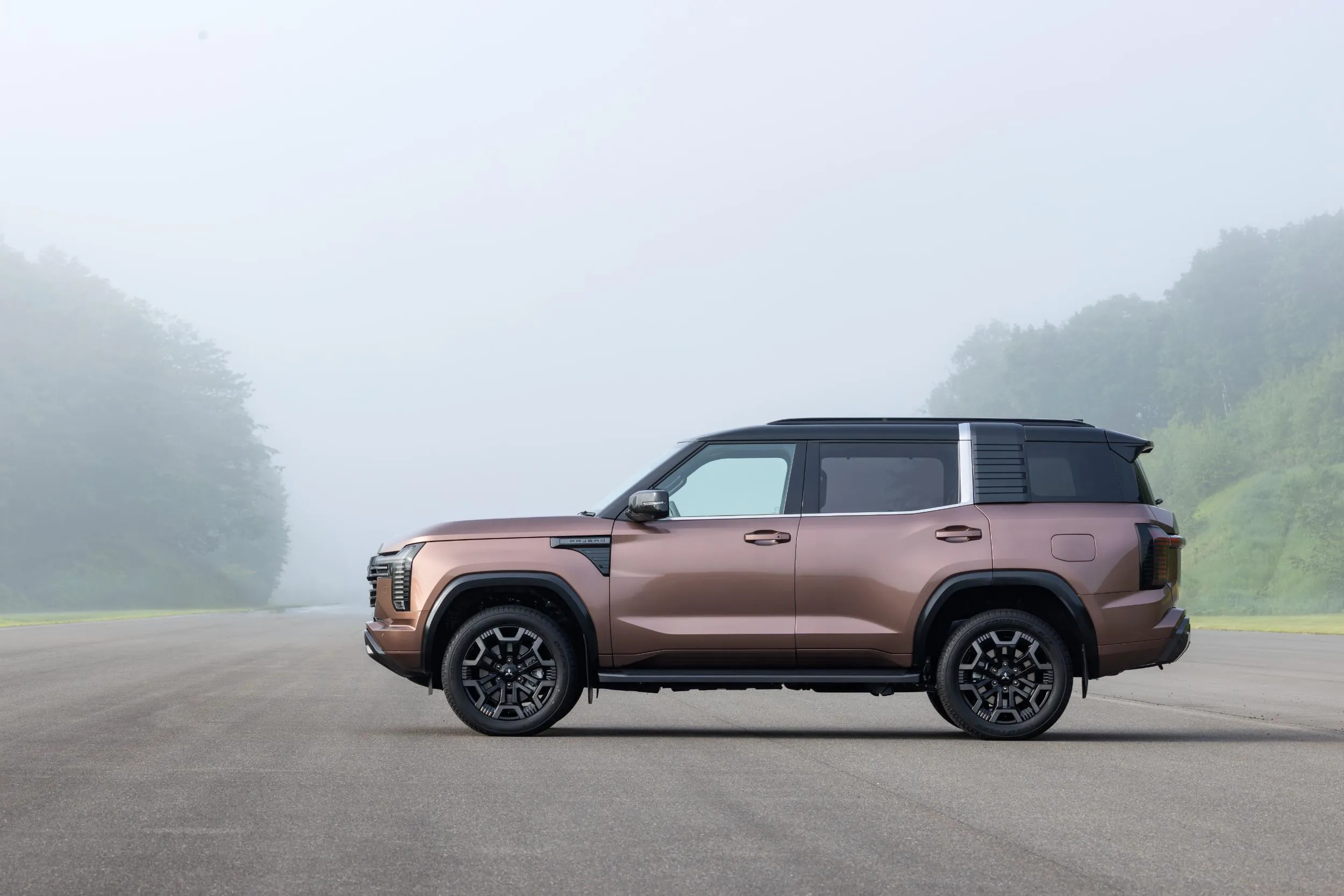 2027-Mitsubishi-Pajero-Exterior-Australia-16.webp