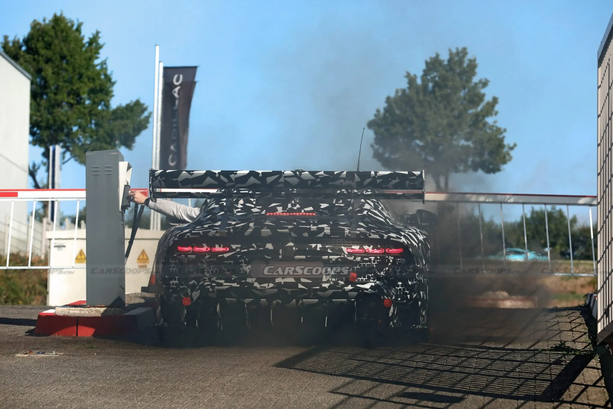 Mercedes-AMG-GT-Black-Series-Fire-Scoop-