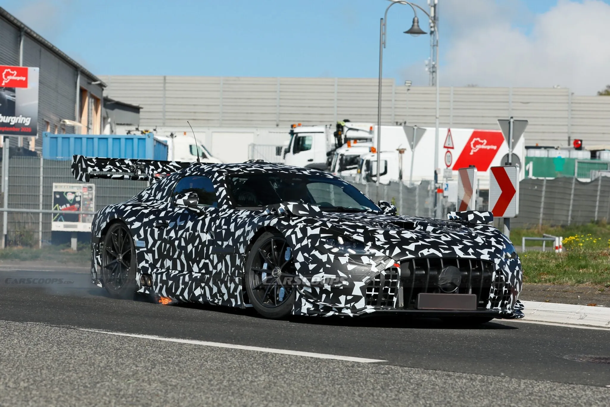 Mercedes-AMG-GT-Black-Series-Fire-Scoop-