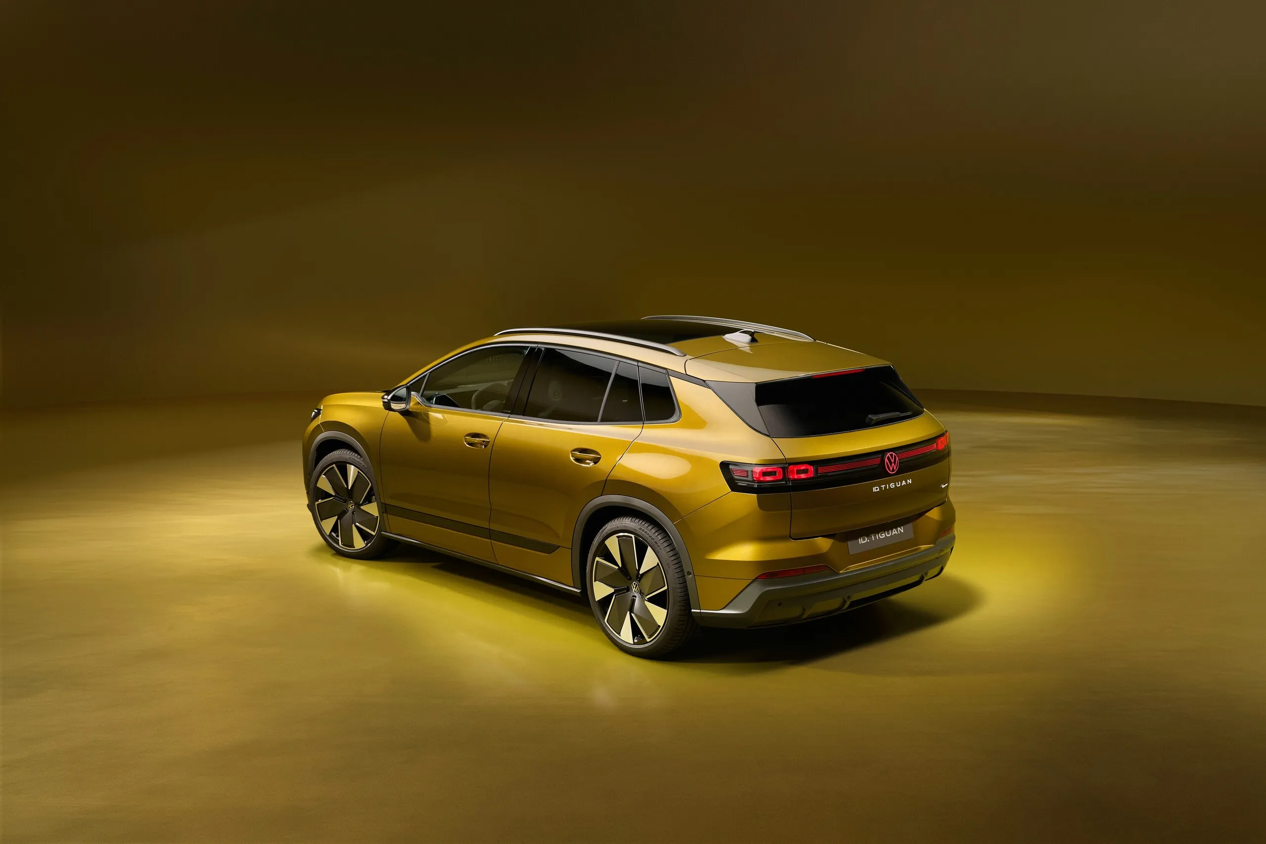 Volkswagen ID. Tiguan tanıtıldı: Carscoops fotoğrafı (7)